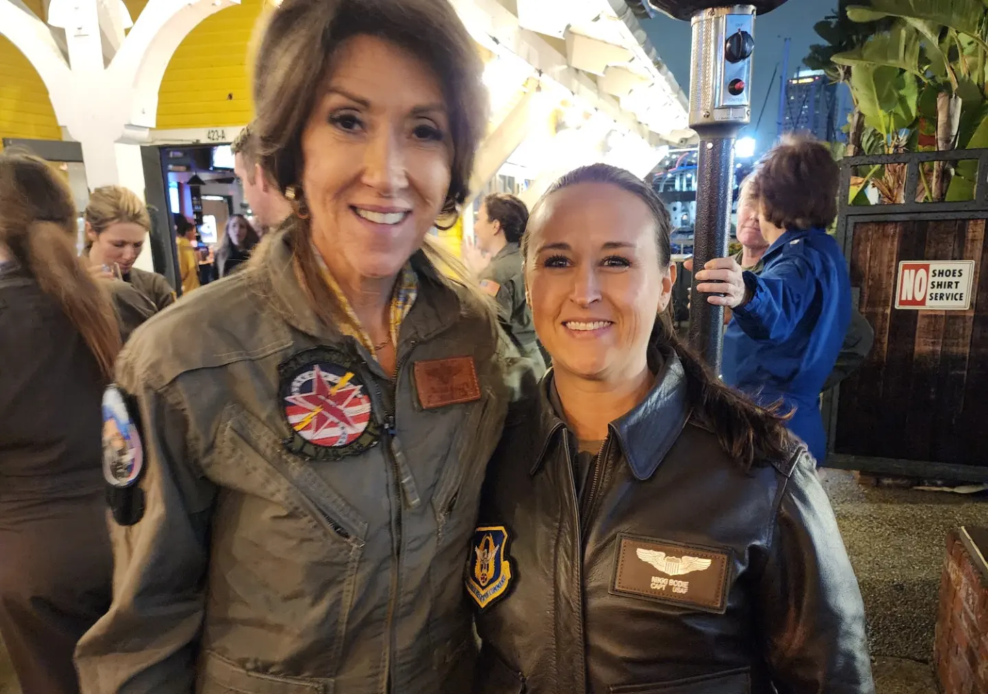 Nikki with Southwest captain Tammie Jo Shults.